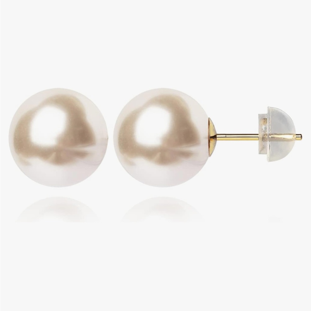 Elegant Pearl Stud Earrings